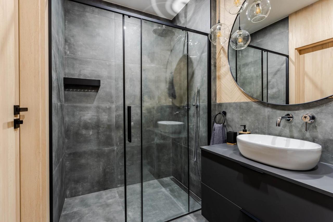 Klimatyzowany Apartament Very Berry Z Parkingiem W Poznaniu By Noclegi Renters Esterno foto