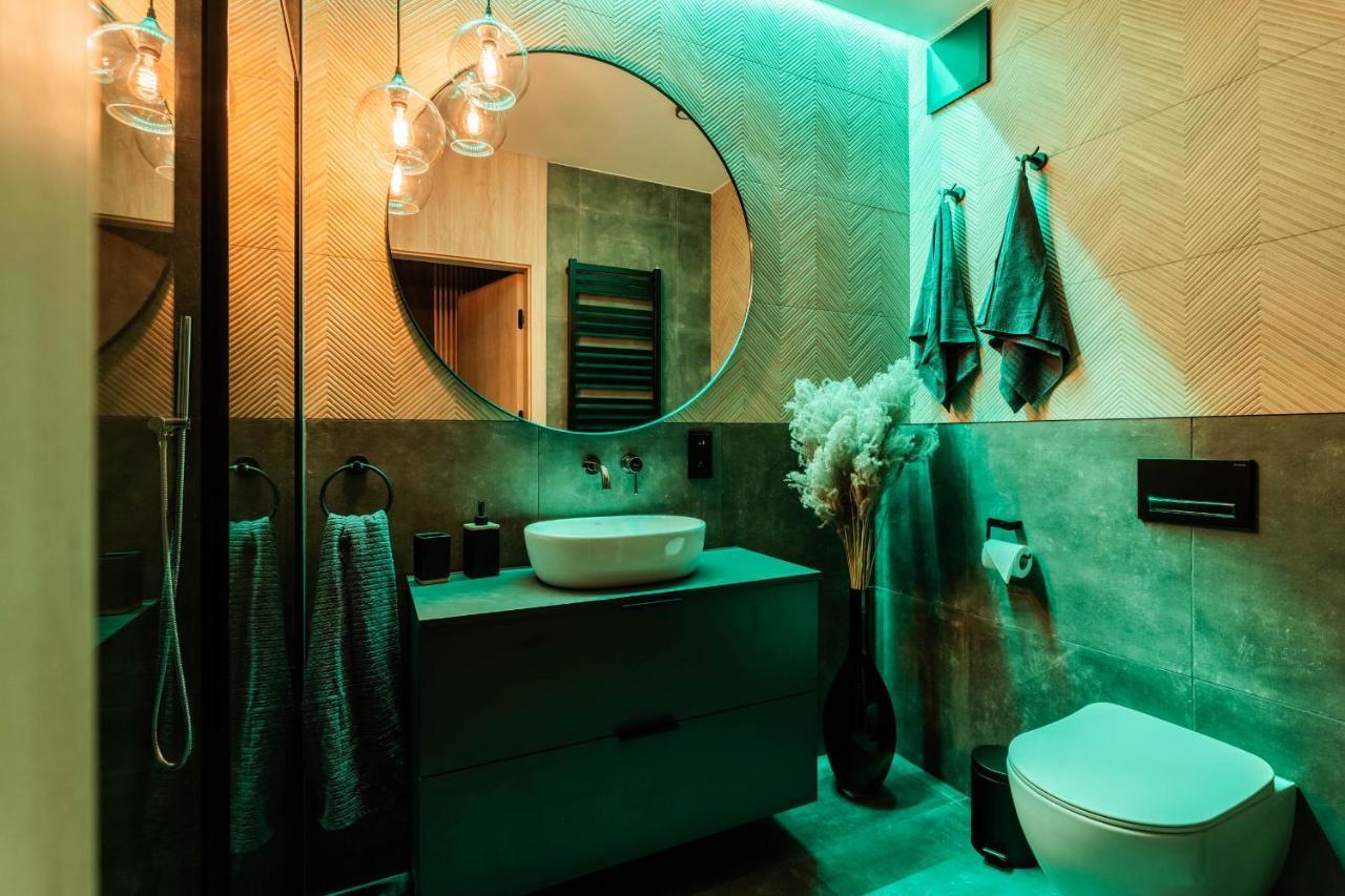 Klimatyzowany Apartament Very Berry Z Parkingiem W Poznaniu By Noclegi Renters Esterno foto