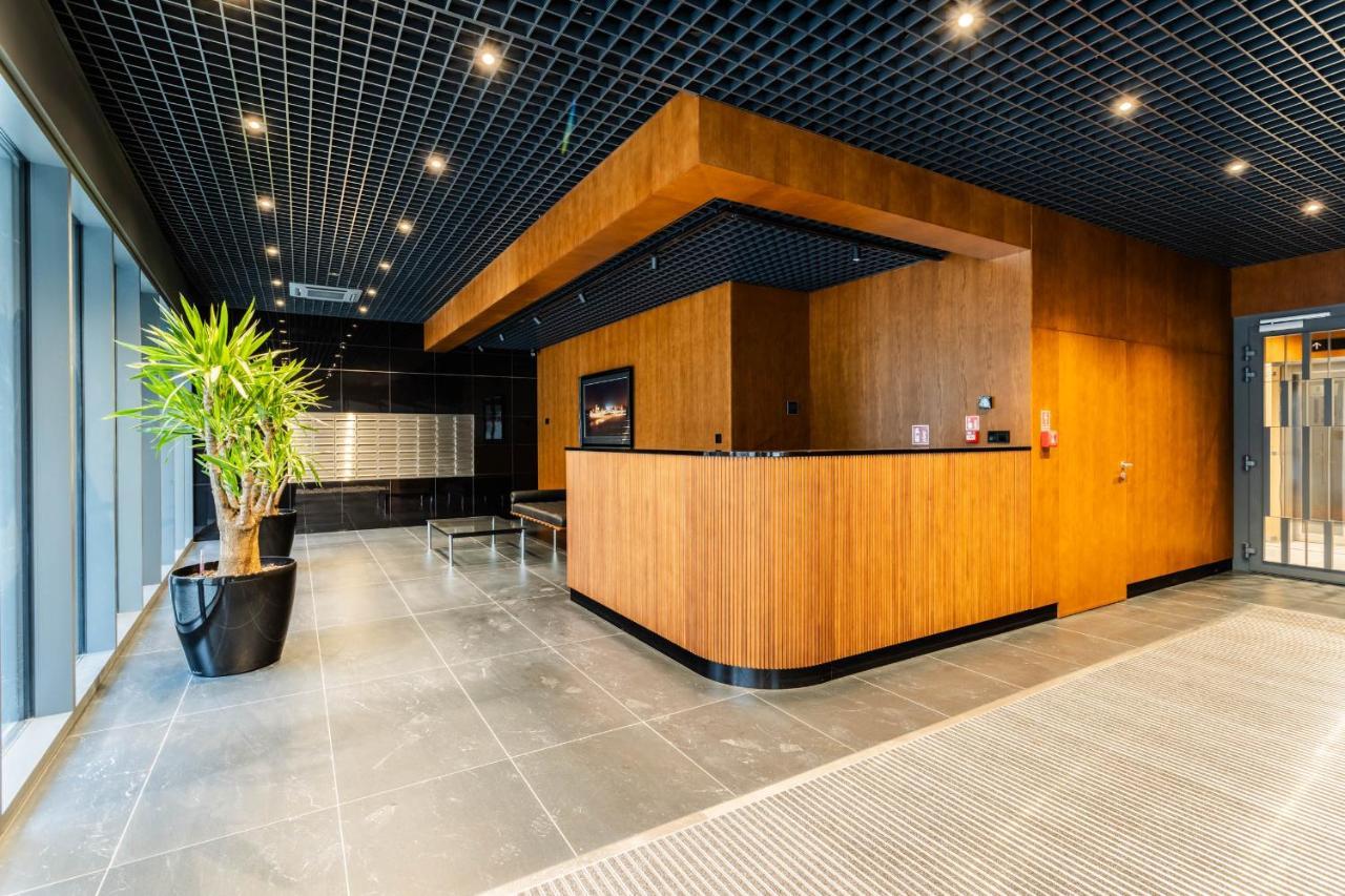 Klimatyzowany Apartament Very Berry Z Parkingiem W Poznaniu By Noclegi Renters Esterno foto