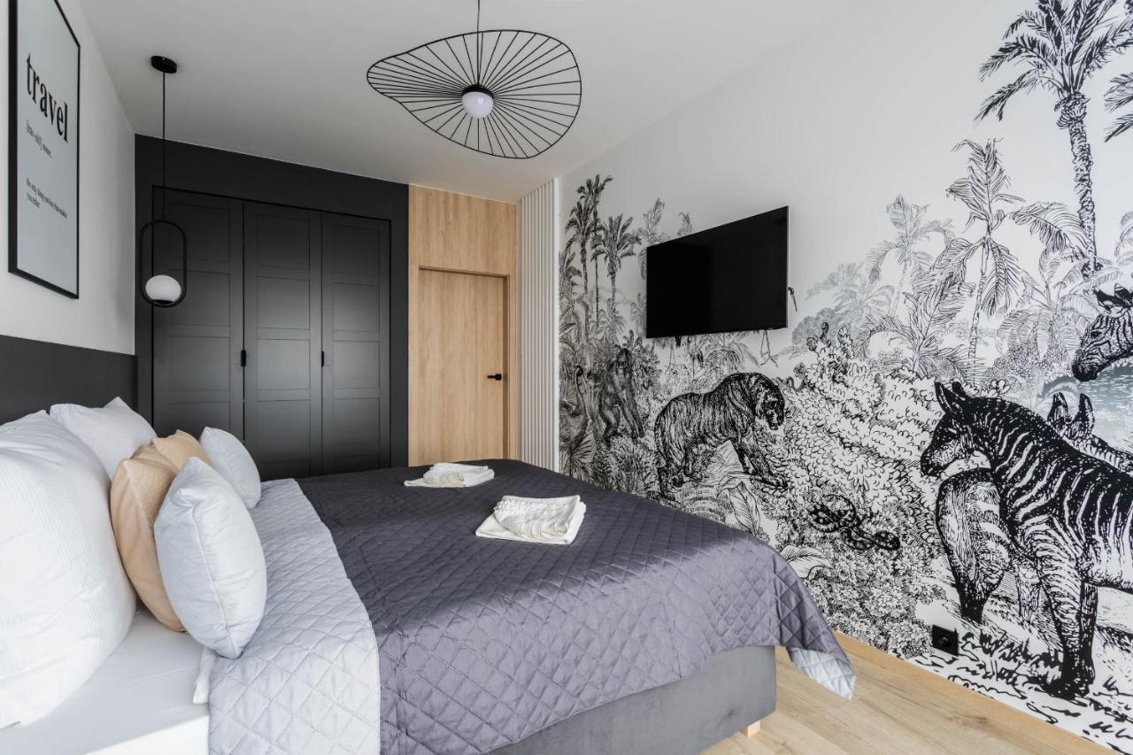 Klimatyzowany Apartament Very Berry Z Parkingiem W Poznaniu By Noclegi Renters Esterno foto