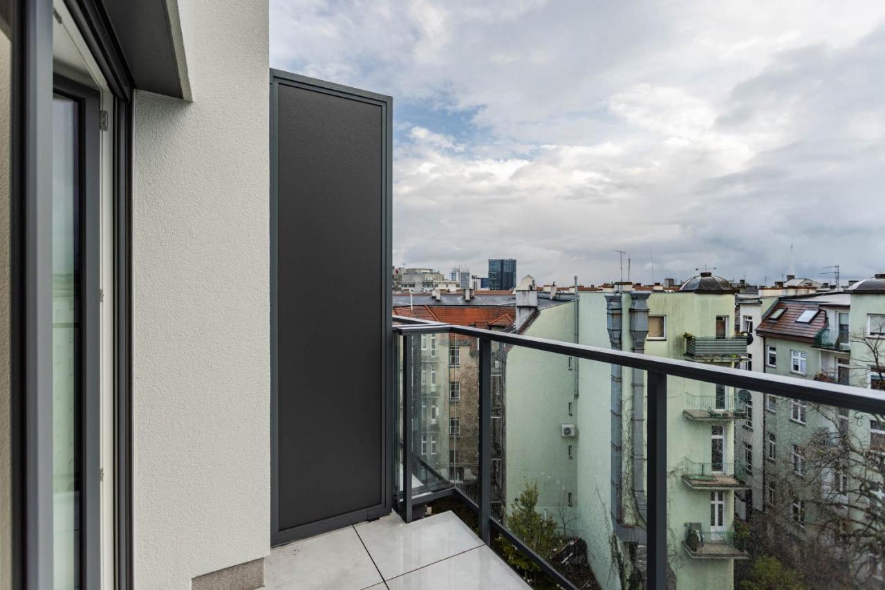 Klimatyzowany Apartament Very Berry Z Parkingiem W Poznaniu By Noclegi Renters Esterno foto