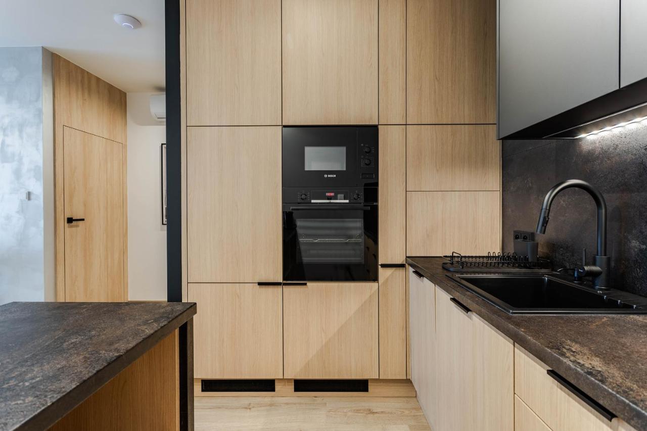 Klimatyzowany Apartament Very Berry Z Parkingiem W Poznaniu By Noclegi Renters Esterno foto