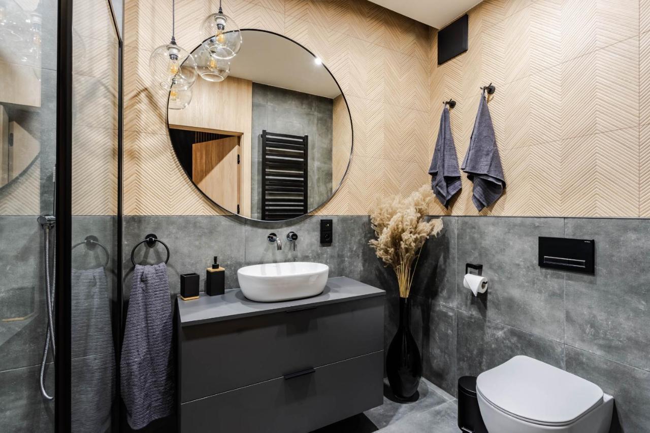 Klimatyzowany Apartament Very Berry Z Parkingiem W Poznaniu By Noclegi Renters Esterno foto