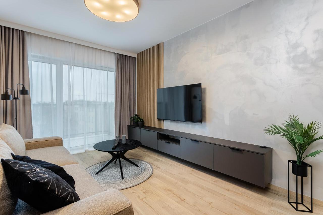 Klimatyzowany Apartament Very Berry Z Parkingiem W Poznaniu By Noclegi Renters Esterno foto